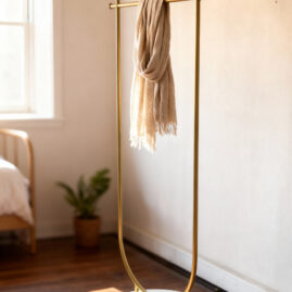 Nova Raflı Metal Ayaklı Askılık Raflı Ayaklı Elbise Askılığı Konfeksiyon Askılığı